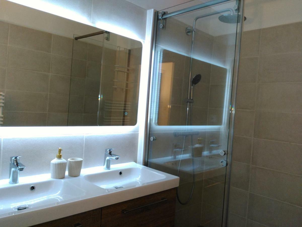 Bel et spacieux appartement de 84 m² avec parking très proche du Métro Garibaldi Lyon Exterior foto